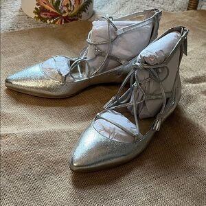 Boden Silver Lace-Up Flats size 39 or 8 medium